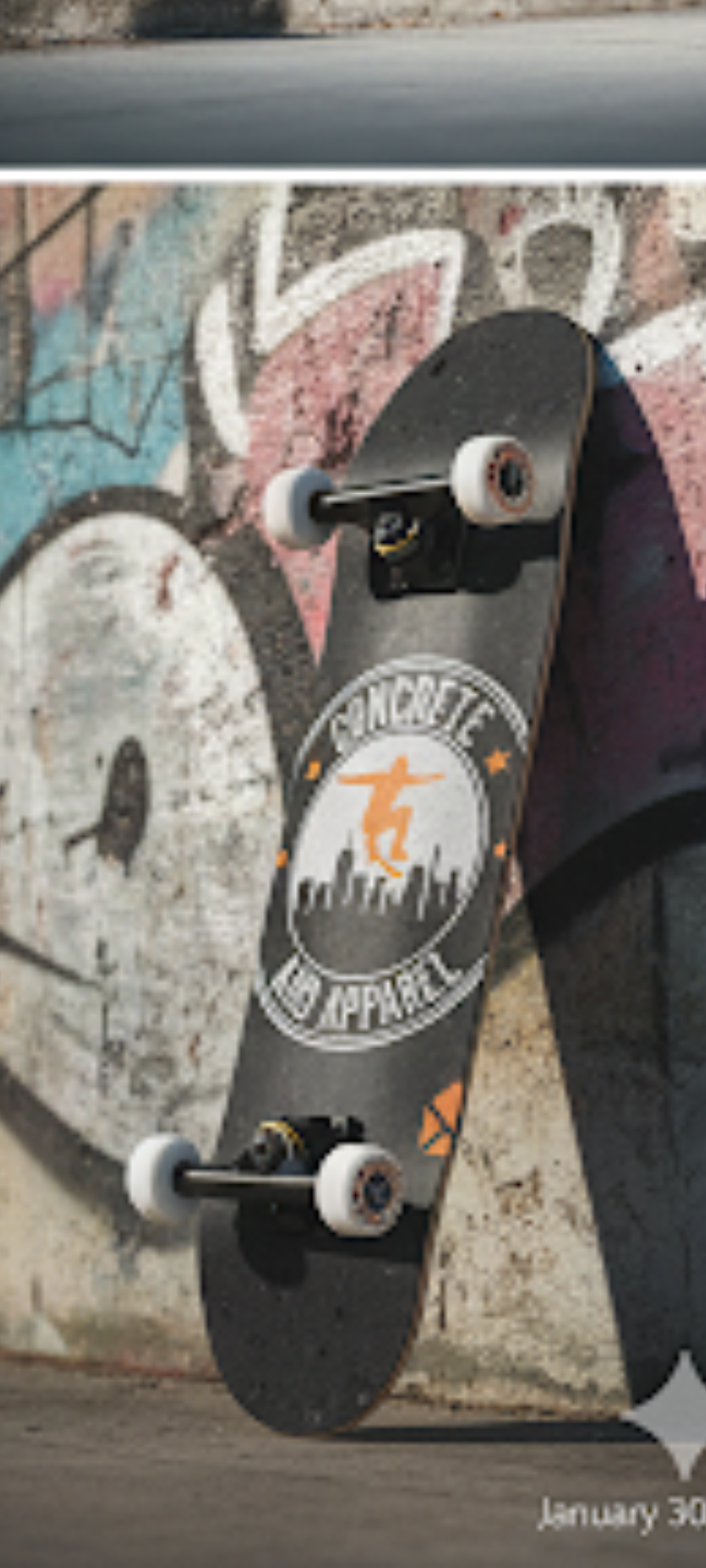 Skateboard complete with trucks and wheels